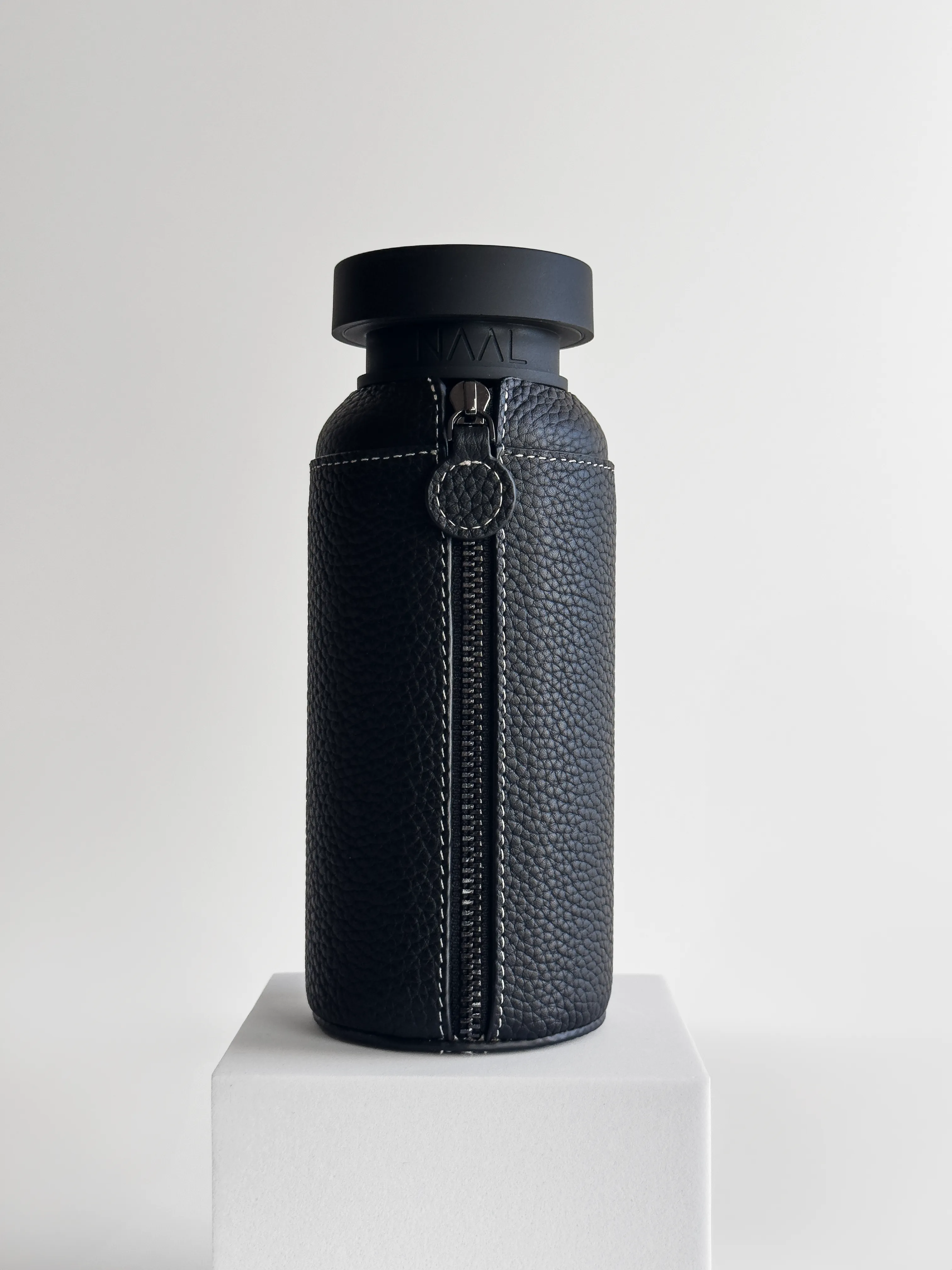 NAAL BW ed. glass water bottle