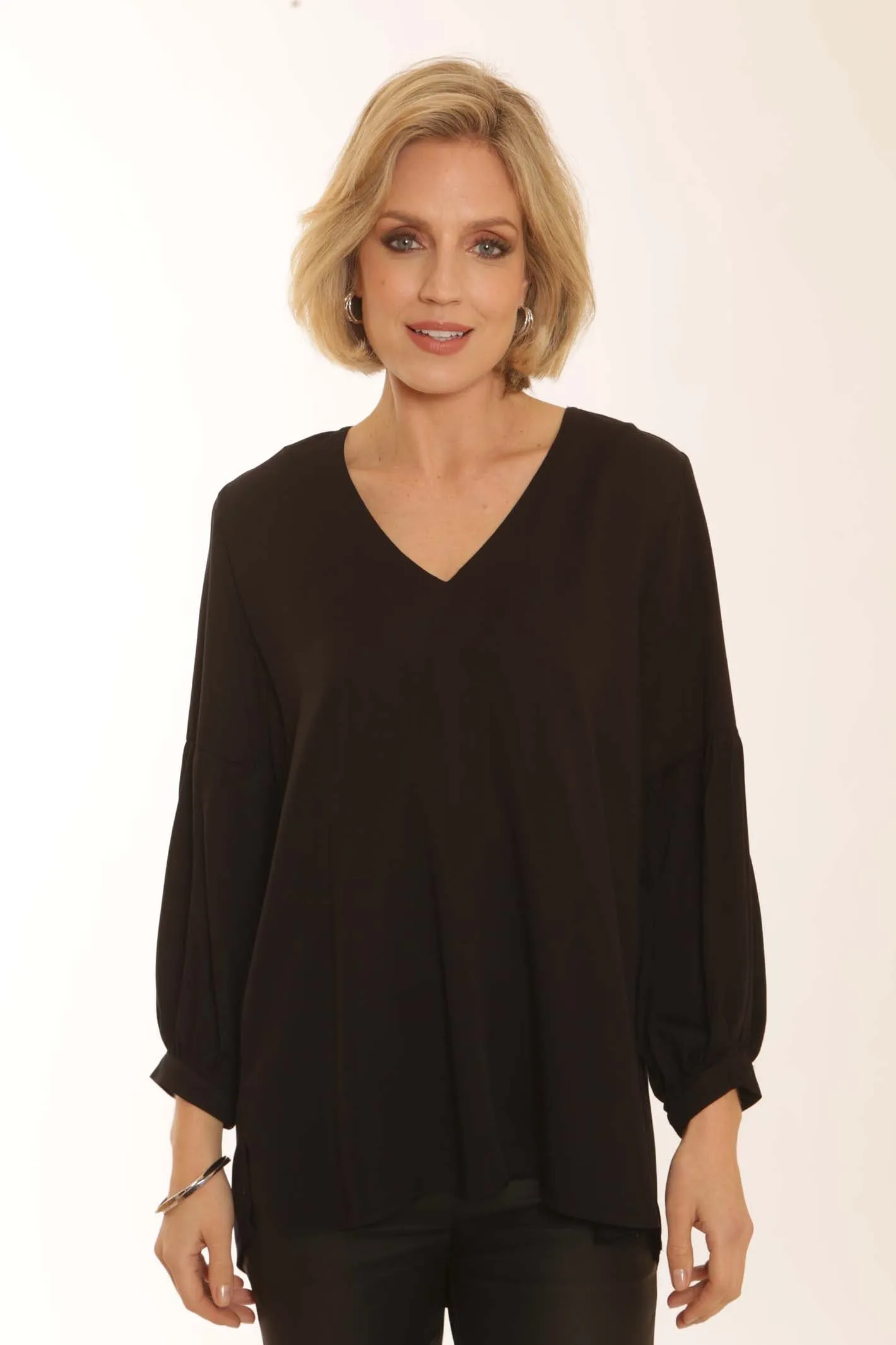 Pomodoro Clothing Solid Popover Blouse 42351